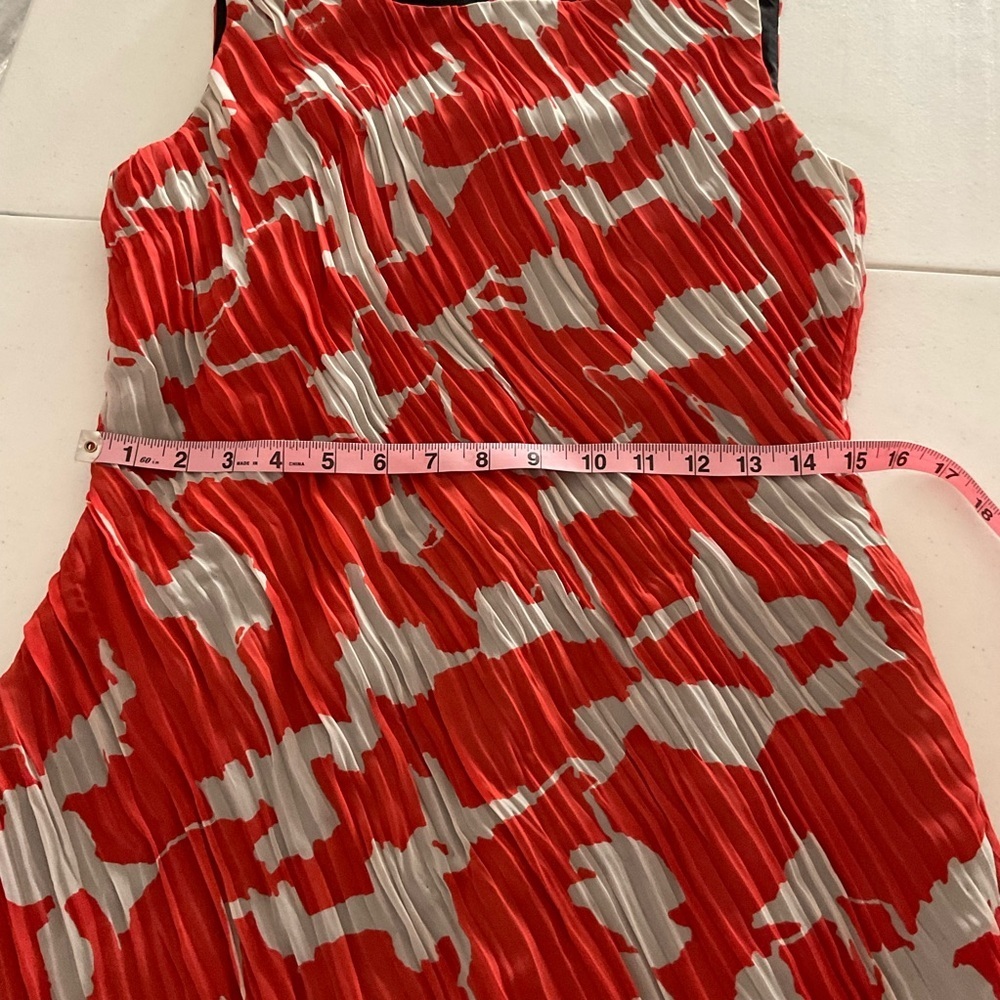 Diane Von Furstenberg “Akeelah” Dress Mini Red-Orange/Black Floral Ruched Size 6 - Picture 5 of 14